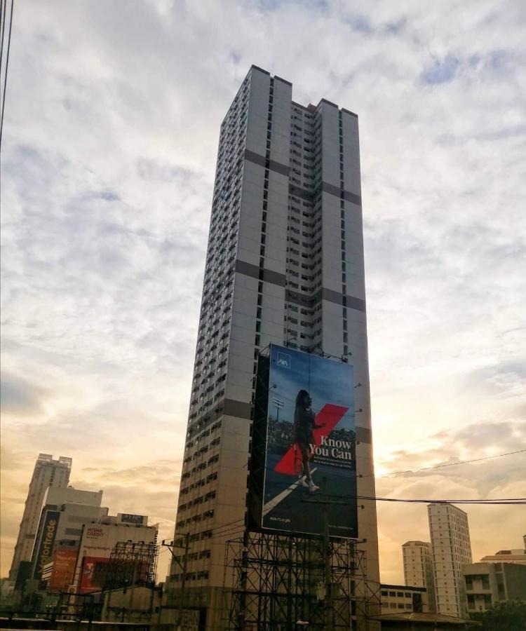 Ronz Deca Hills Aparthotel Mandaluyong Exterior photo